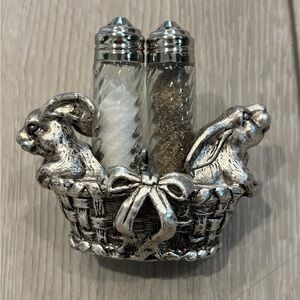 Arthur Court Vintage Bunny Rabbit Salt and Pepper Shaker